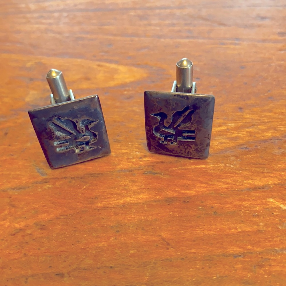 Vtg Bird Design Silver Tone Rectangular Cufflinks - image 2